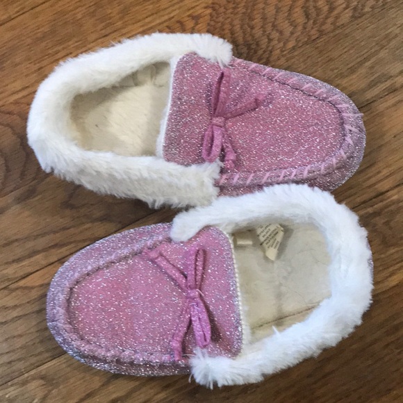 girls sparkly slippers